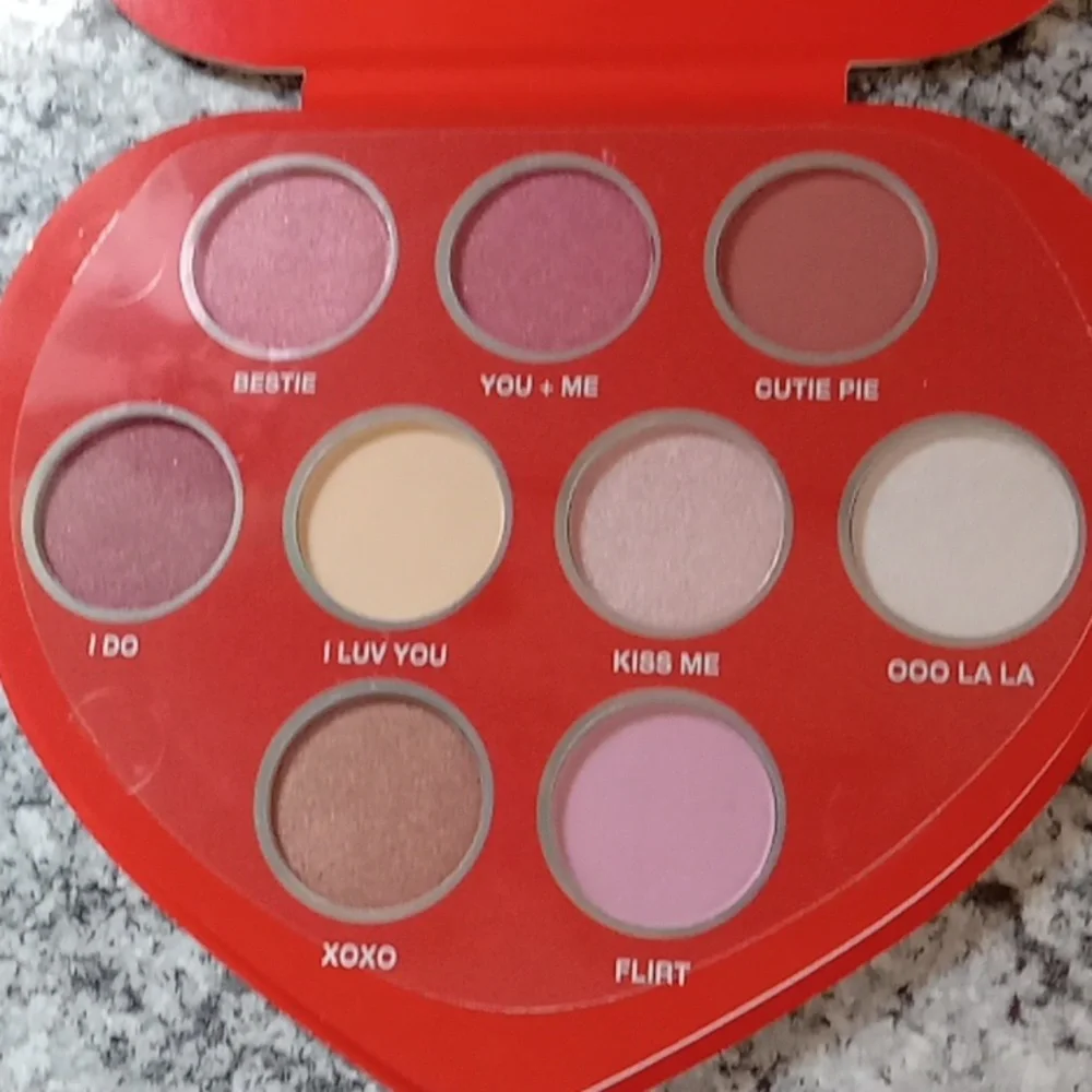 Sweethearts & Cinnamon Toast Crunch Eyeshadow Palettes